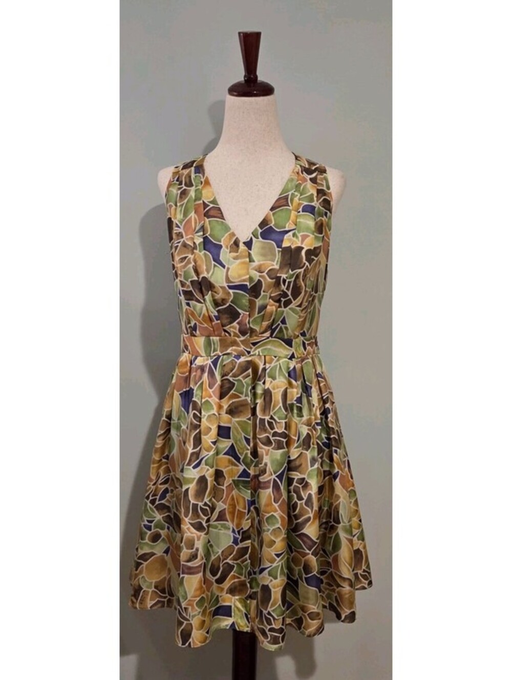 Sine Size 6 Floral Petal Leaf Green Silk Dress Knee Length Pleated